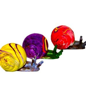 🐌 2 CERAMIC SNAIL DECORATIONS 🐌